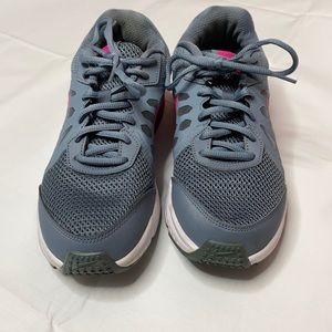 Nike Dart XI Gray and Pink Sneakers